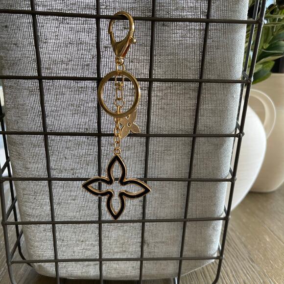 Unbranded Handbag Charm Keychain Flower Clover - Picture 2 of 2